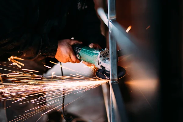 Worker Cutting Metal Grinder Construction Site Sparks While Grinding Iron — Stock Photo, Image