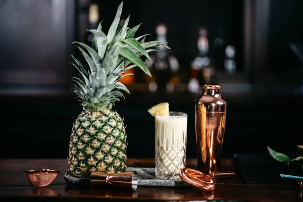 Details Des Alkoholischen Cocktails Pina Colada Mit Rum Und Eis — Stockfoto