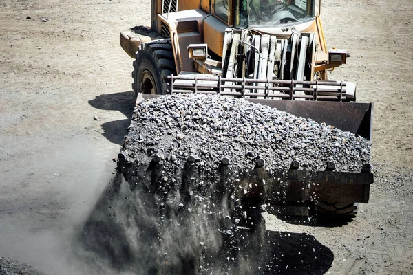 Machines Zware Bouwmachines Een Open Mijn Ertsmijn Wiellader Transporteert Grind — Stockfoto