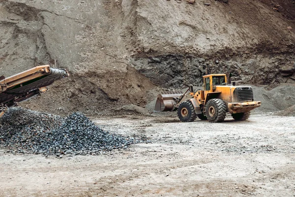 Cargador Ruedas Industrial Que Mueve Grava Piedra Sitio Construcción Maquinaria — Foto de Stock