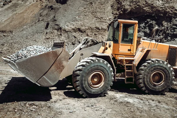 Close Details Heavy Construction Machine Mining Site Wheel Loader Transporting — Stock Photo, Image