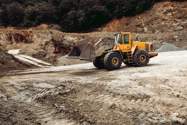 Escavatore Terne Industriali Pale Gommate Che Lavorano Sul Cantiere Autostradale — Foto Stock