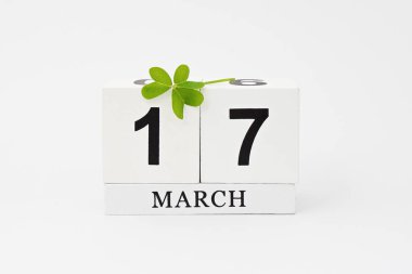 Tarihi Beyaz blok takvim 17 Mart için kaydetmek