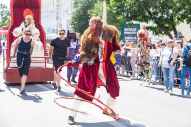 12 Haziran 2018, Rusya, Voronezh: Geçit sokak tiyatrolar. Platonik Festivali