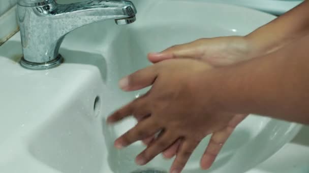 Yeni Koronavirüs 2019 Korumak Için Yıkama Tekniği Arayüz Parmakları Birbirine — Stok video