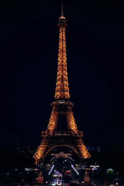 Eiffel Tower at night — Stock Photo, Image