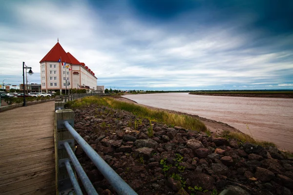 De rivercoast in de van Moncton stad — Stockfoto