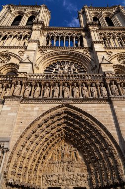Paris'teki o ünlü bina.