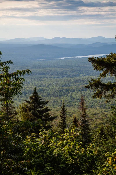 Adirondack Montanhas vista do rosto branco — Fotografia de Stock