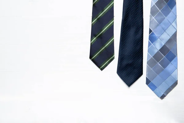 Corbatas Hombre Sobre Fondo Madera Blanca Lugar Para Texto — Foto de Stock