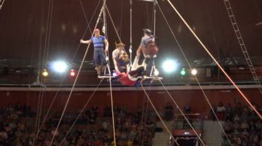 Kursk - Haziran 6: sirk performansını hava dengeleyici