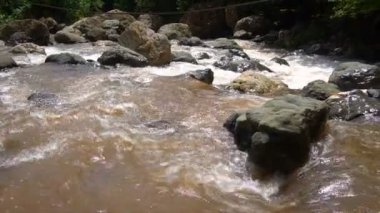 dağ nehir kayalar ve kayalar