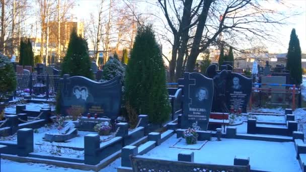 Kursk,Russia ,December 1,2018 - St. Petersburg cemetery — 图库视频影像