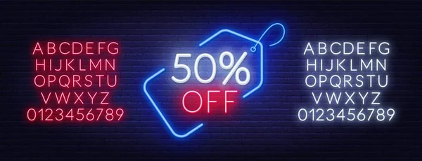 50% taniej neon znak na tle ściany z cegły — Wektor stockowy