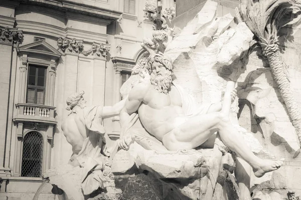 Fuente de los Cuatro Ríos en Piazza Navona, Roma, Italia —  Fotos de Stock