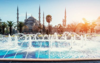 Sultan Ahmed Camii aydınlatılmış. Güzellik dünya. Istanbul, Turkeyistanbul Türkiye
