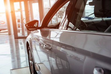 güzel modern araba kabinde kapat.