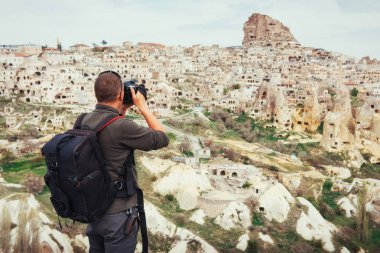 adam antik kenti ve dağlardan Uchhysar kazdık kale fotoğraflar. Kapadokya, Türkiye