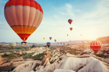 Taş manzara inanılmaz güzel Türkiye'nin Kapadokya balon uçuş