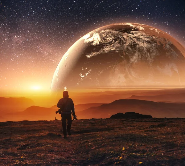 Lyustration Realista Terra Homem Espaço Cortesia Nasa Fantástico Céu Estrelado — Fotografia de Stock