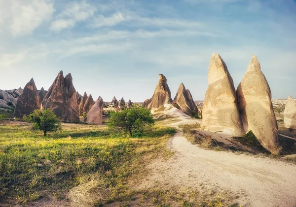 Vista Capadocia Región Kappadokiets Con Sus Valles Gargantas Colinas Situado — Foto de Stock