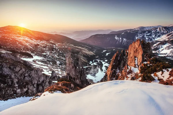 Kleurrijke Lente Zonsondergang Bergketens Het Nationaal Park Karpaten Oekraïne Europa — Stockfoto
