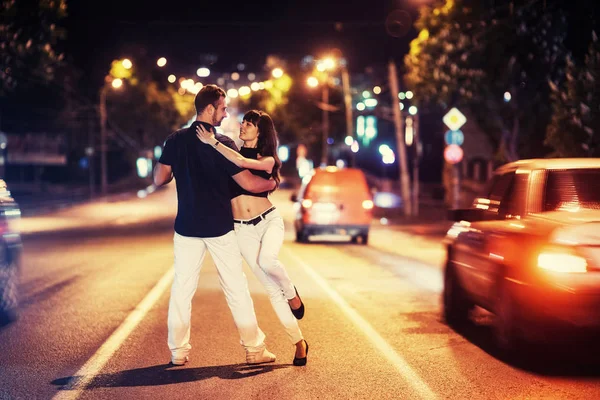 Young Couple Dancing Road Ukraine Europe — Stock Photo, Image