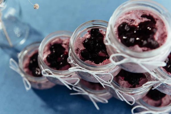 Postre Arándanos Bayas Frescas Frasco Vidrio — Foto de Stock