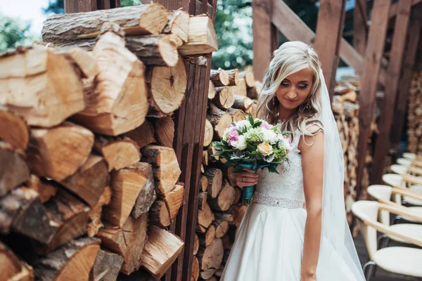 Ritratto Splendida Sposa Con Bouquet Sposa — Foto Stock