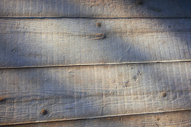 Kar üzerinde yazılı. Ahşap doku. Ahşap tahta üzerinde sembolleri.