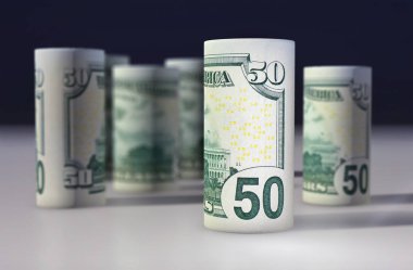 Amerikan 50 dolar dolar siyah üzerine yerleştirilmiştir.