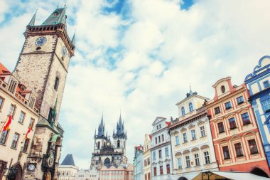 Prag eski kesiminde Charles Bridge, Çek Cumhuriyeti - sanat fotoğraf çekilmiş.