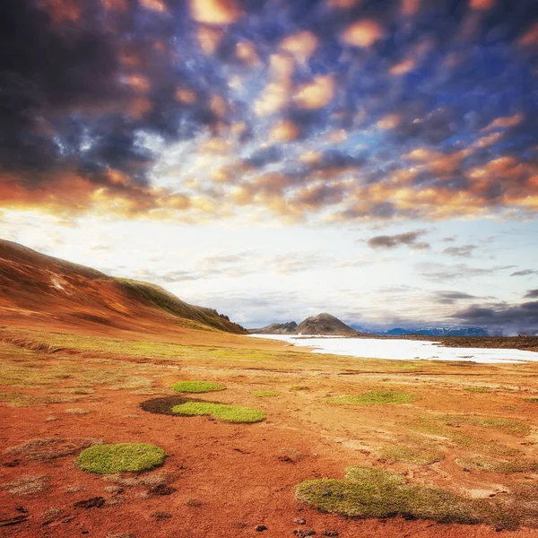 Paisagens Pitorescas Florestas Montanhas Islândia Belo Céu Dramático — Fotografia de Stock