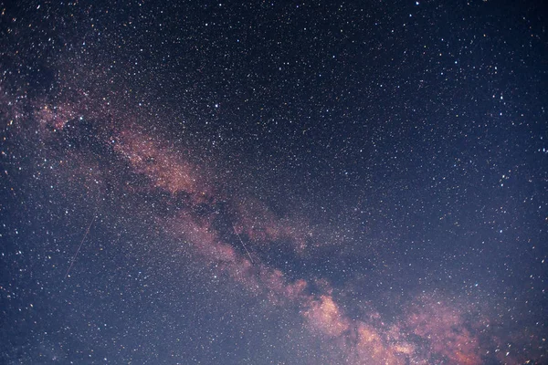 Fantástica Lluvia Meteoritos Invierno Las Montañas Cubiertas Nieve —  Fotos de Stock