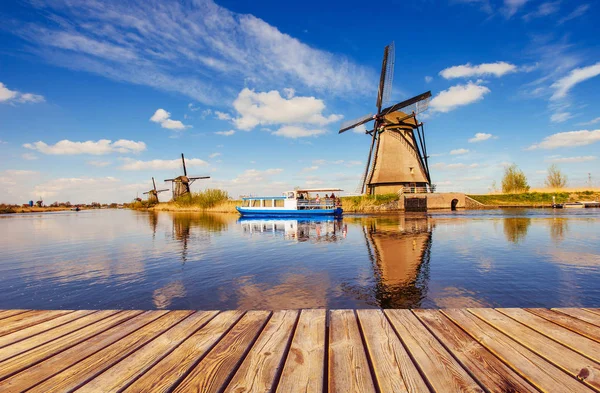 Ciel Bleu Sur Mer Dramatique Rotterdam Hollande — Photo