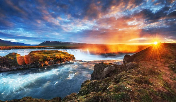 Malebný Západ Slunce Nad Krajinou Vodopády Kirkjufell Mountain Island — Stock fotografie