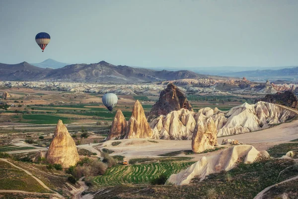 Turquía Capadocia Hermosos Globos Vuelo Piedra Paisaje Increíble — Foto de Stock