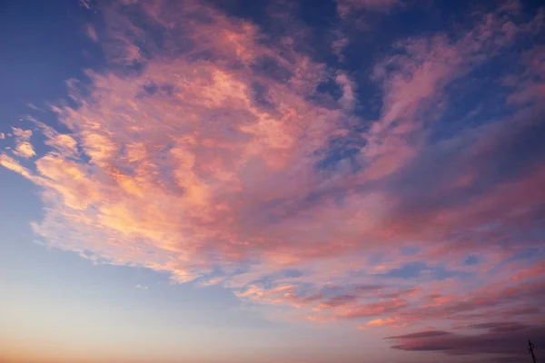 Φανταστικό Ηλιοβασίλεμα Στα Βουνά Cumulus Σύννεφα — Φωτογραφία Αρχείου