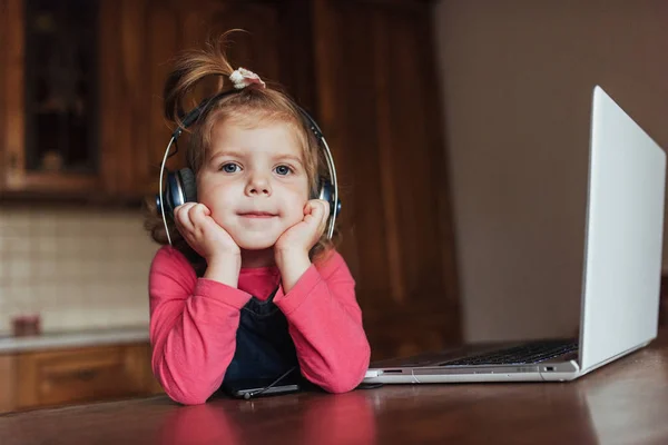 Happy Beautiful Child Headphones Listening Music — Stock Photo, Image