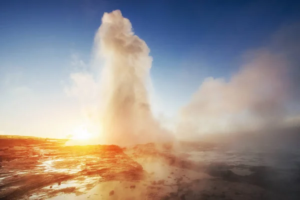 Гейзери Ісландії Фантастичний Kolory Turysty Дивитися Красу Світу — стокове фото