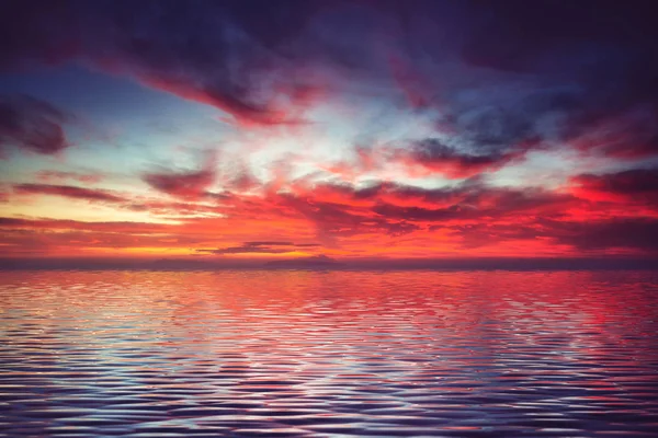 Majestueuze Roze Oranje Zonsondergang Boven Zee — Stockfoto