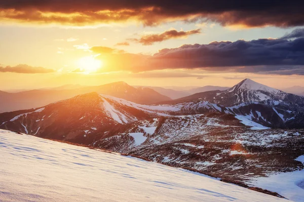 Coucher Soleil Printanier Coloré Sur Les Chaînes Montagnes Parc National — Photo