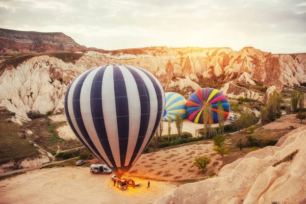 Cappadoce Turquie Premier Équipage Flamme Chaleur Pour Gonfler Ballon Avant — Photo