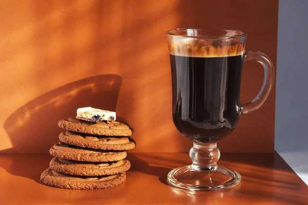 Glass Cup Hot Coffee Cookies Chocolate — Stock Photo, Image