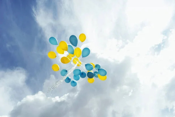 Flying Sky Yellow Blue Balls — Stock Photo, Image