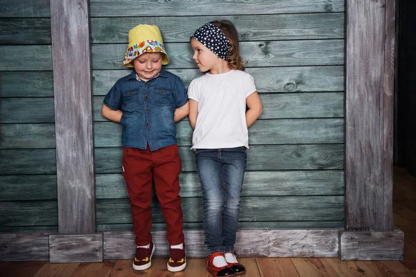 Szczęśliwe Dzieci Rodzeństwa Piękna Wystawa Ukraina Europa — Zdjęcie stockowe
