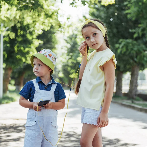 Cute Girl Boy Listening Music Headphones Street — Stock Photo, Image