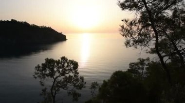 Golden Beach olay. Golden sunset Beach. Yaz adada