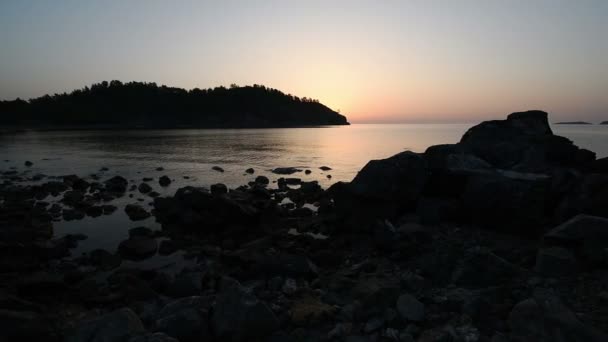 Golden Beach event. Gyllene solnedgången på stranden. Sommar på ön — Stockvideo