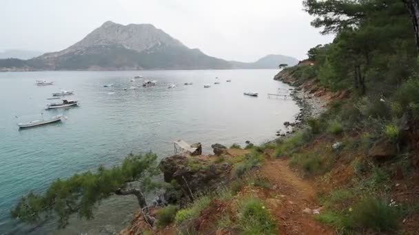 Мальовничим видом човни на морі. Туреччина — стокове відео
